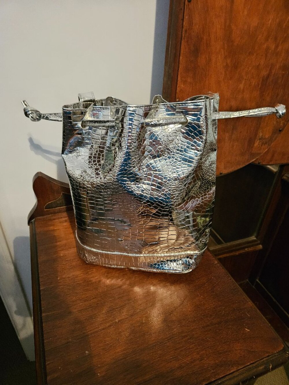 Retro Silver Glam Shoulder Bag - Picture 9 of 11